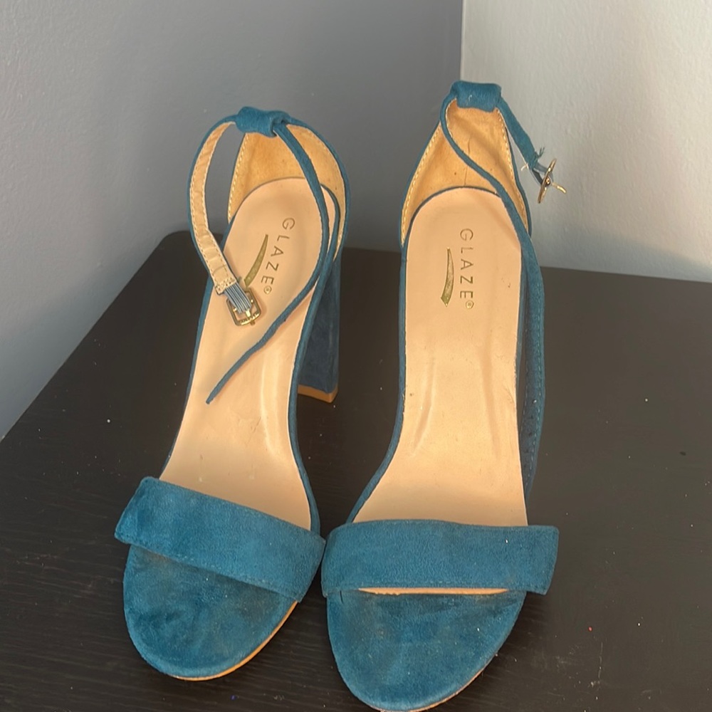 BLUE HEELED SANDAL
